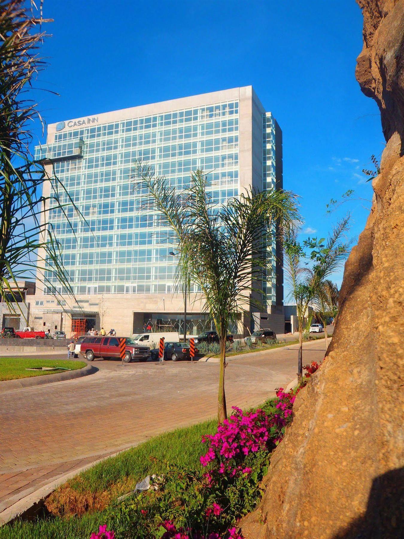 Casa Inn Premium Hotel Queretaro Miranda Eksteriør bilde The Marriott Resort in Tumon
