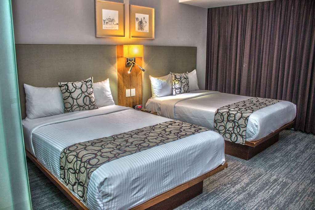Casa Inn Premium Hotel Queretaro Miranda Rom bilde A room at the hotel