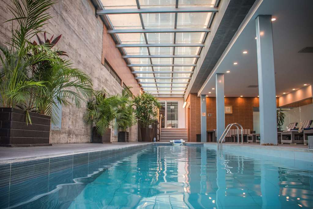 Casa Inn Premium Hotel Queretaro Miranda Fasiliteter bilde The swimming pool at the hotel