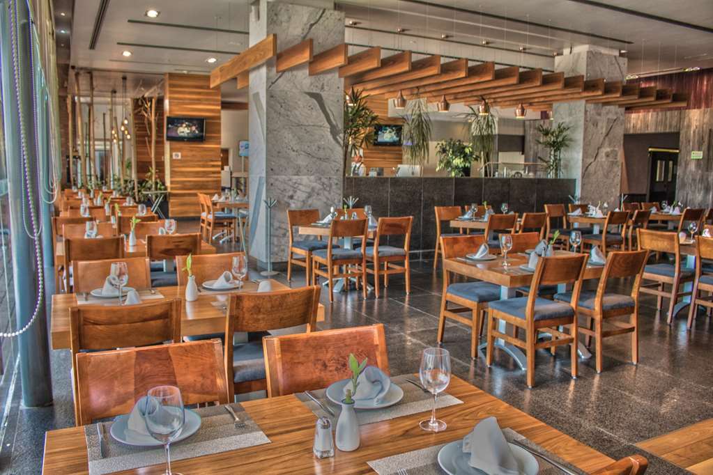 Casa Inn Premium Hotel Queretaro Miranda Restaurant bilde The restaurant