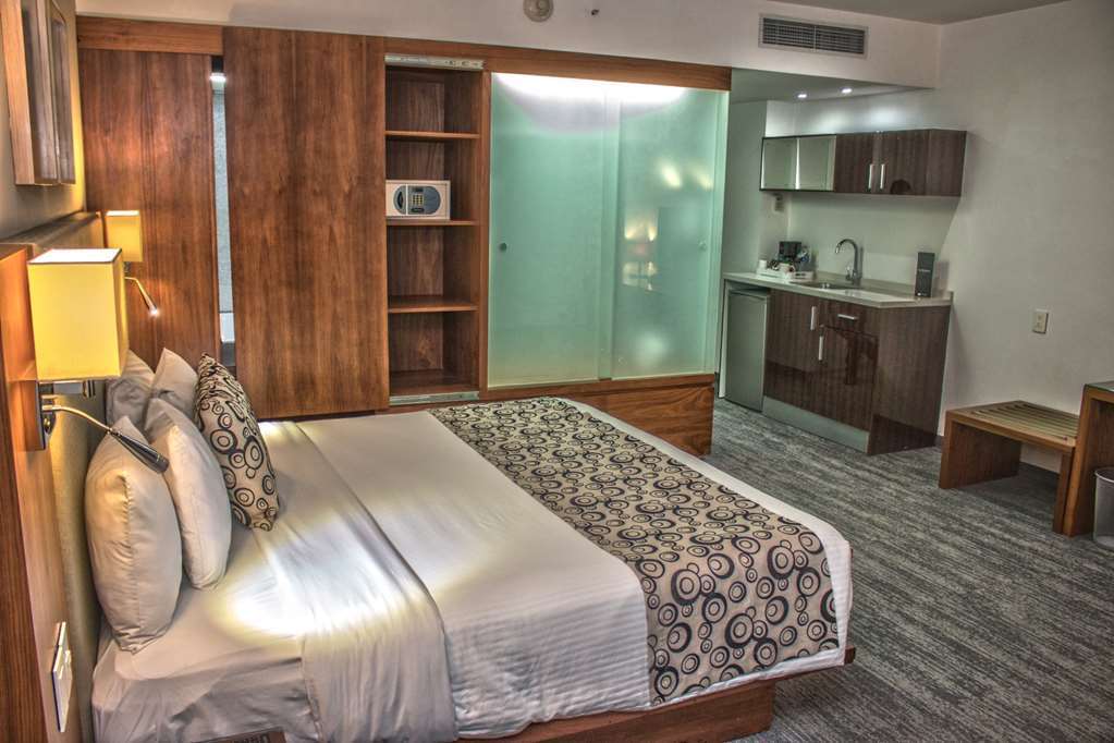 Casa Inn Premium Hotel Queretaro Miranda Rom bilde A room at the hotel
